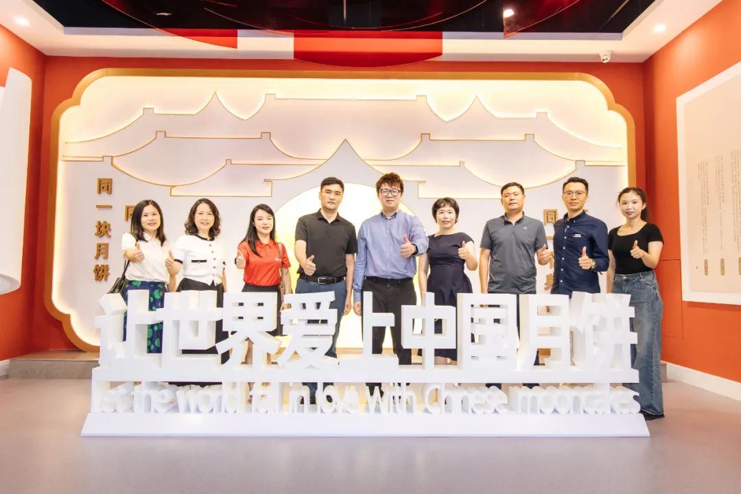 人民网“行进中国”广东调研采访团走进华美 人民网“行进中国”广东调研采访团走进华美